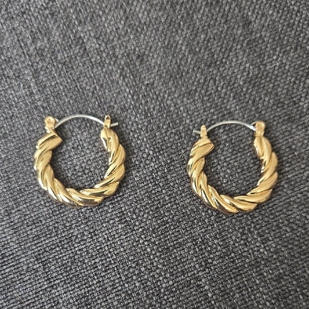 💥Gold Color Hoop Earrings